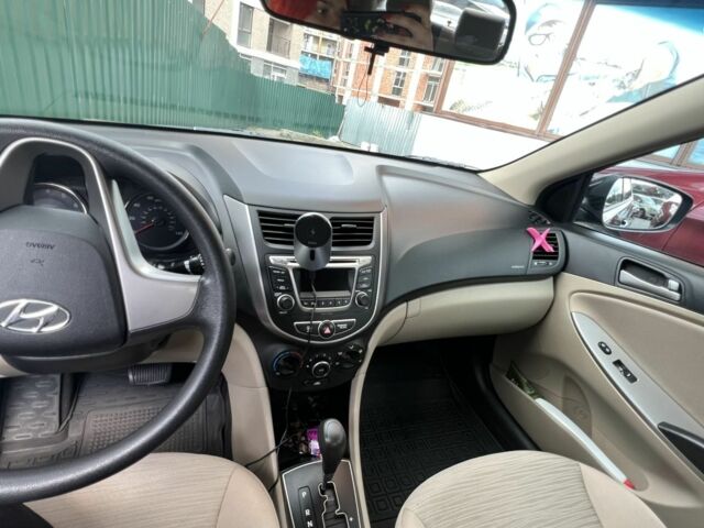 Хендай Акцент, объемом двигателя 1.6 л и пробегом 80 тыс. км за 8400 $, фото 6 на Automoto.ua