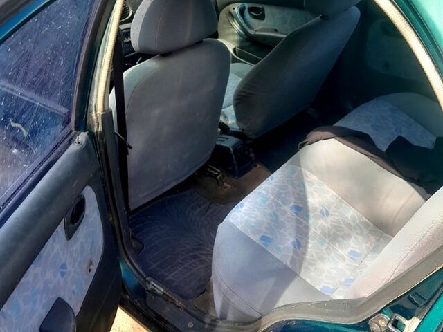 Хендай Акцент, объемом двигателя 1.6 л и пробегом 231 тыс. км за 1350 $, фото 3 на Automoto.ua