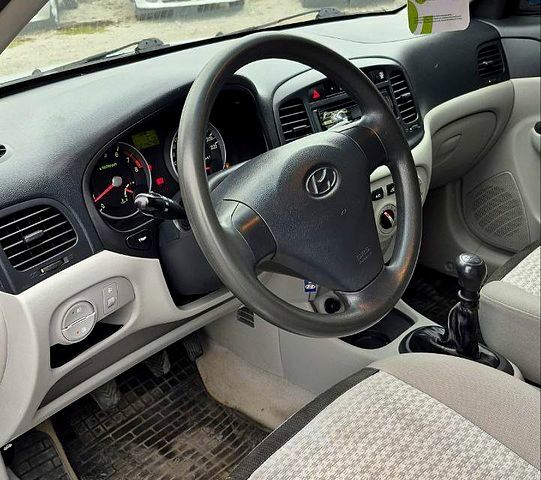 Хендай Акцент, объемом двигателя 1.4 л и пробегом 201 тыс. км за 4950 $, фото 5 на Automoto.ua