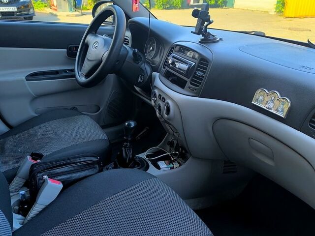 Хендай Акцент, объемом двигателя 1.4 л и пробегом 131 тыс. км за 5800 $, фото 4 на Automoto.ua