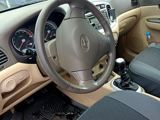 Хендай Акцент 2008 в Першотравенске на Automoto.ua Хендай Акцент, объемом двигателя 1.6 л и пробегом 130 тыс. км за 5100 $, фото 3 на Automoto.ua