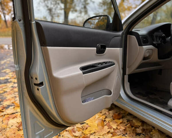 Хендай Акцент, объемом двигателя 1.4 л и пробегом 290 тыс. км за 3600 $, фото 9 на Automoto.ua