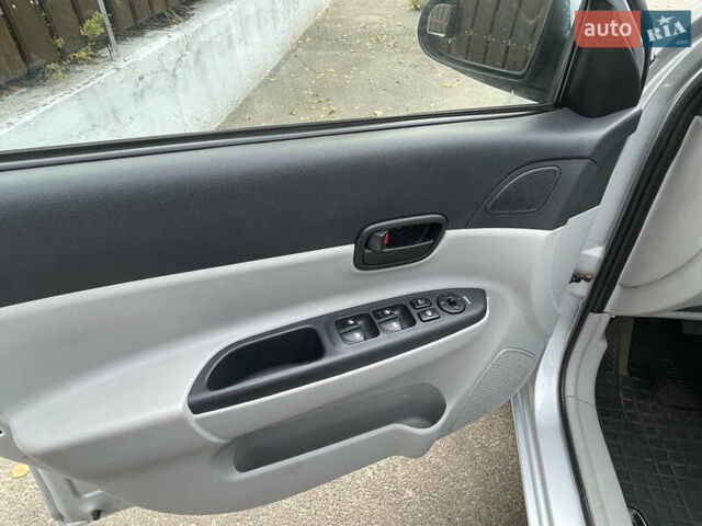 Хендай Акцент, объемом двигателя 1.6 л и пробегом 130 тыс. км за 4600 $, фото 8 на Automoto.ua
