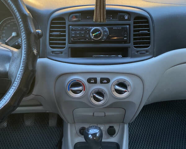 Хендай Акцент, об'ємом двигуна 1.4 л та пробігом 200 тис. км за 4500 $, фото 17 на Automoto.ua