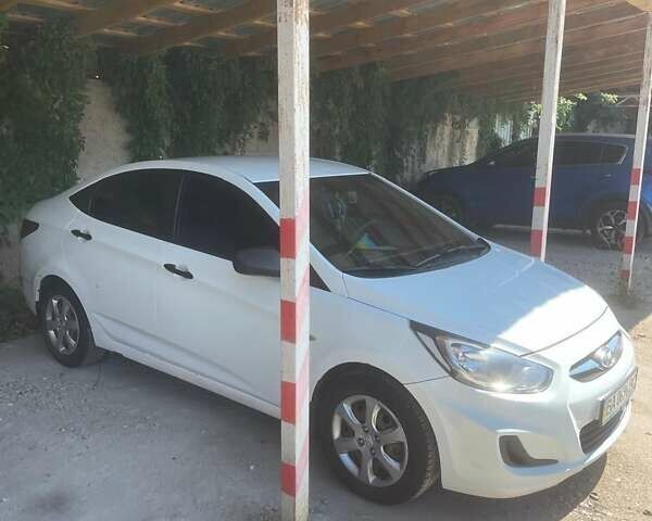 Хендай Акцент 2013 в Кропивницком (Кировограде) на Automoto.ua Хендай Акцент, объемом двигателя 1.4 л и пробегом 201 тыс. км за 6000 $, фото 9 на Automoto.ua