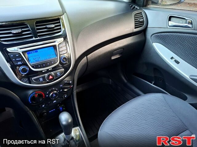 Хендай Акцент, об'ємом двигуна 1.6 л та пробігом 62 тис. км за 10700 $, фото 3 на Automoto.ua