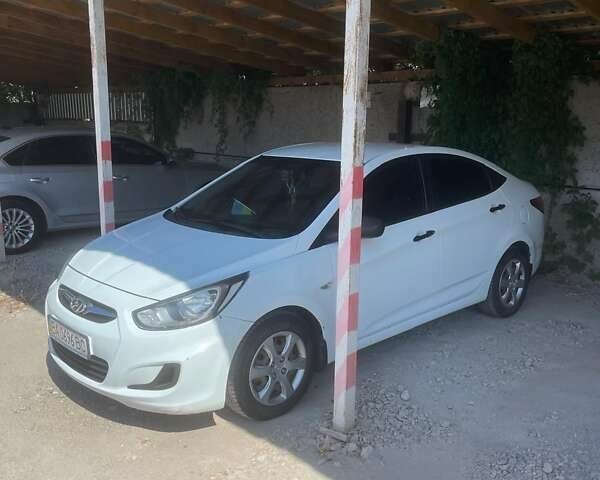 Хендай Акцент 2013 в Кропивницком (Кировограде) на Automoto.ua Хендай Акцент, объемом двигателя 1.4 л и пробегом 201 тыс. км за 6000 $, фото 5 на Automoto.ua