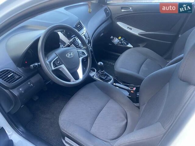 Хендай Акцент, объемом двигателя 1.4 л и пробегом 178 тыс. км за 8500 $, фото 3 на Automoto.ua