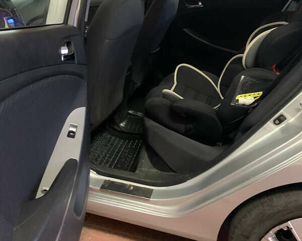 Хендай Акцент, объемом двигателя 1.4 л и пробегом 160 тыс. км за 9000 $, фото 14 на Automoto.ua