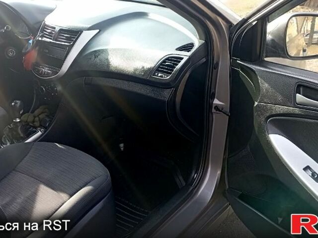Хендай Акцент, об'ємом двигуна 1.6 л та пробігом 160 тис. км за 6600 $, фото 6 на Automoto.ua