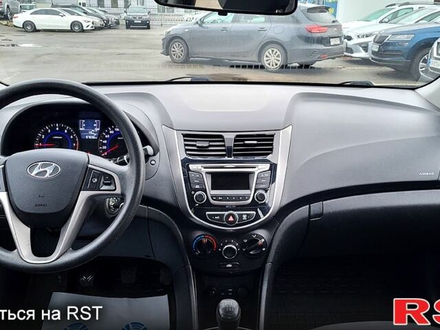 Хендай Акцент, объемом двигателя 1.4 л и пробегом 97 тыс. км за 9500 $, фото 11 на Automoto.ua