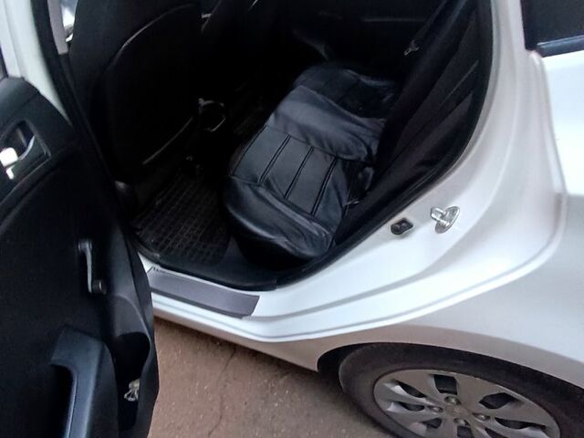 Хендай Акцент, объемом двигателя 1.4 л и пробегом 205 тыс. км за 4000 $, фото 1 на Automoto.ua