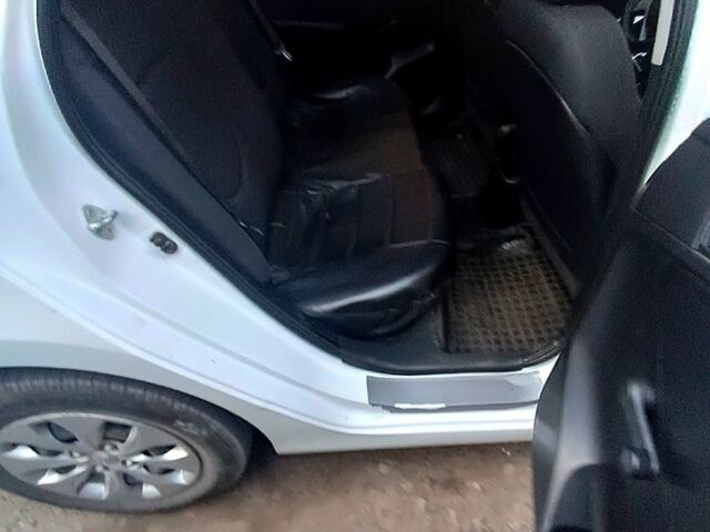 Хендай Акцент, объемом двигателя 1.4 л и пробегом 205 тыс. км за 4000 $, фото 3 на Automoto.ua