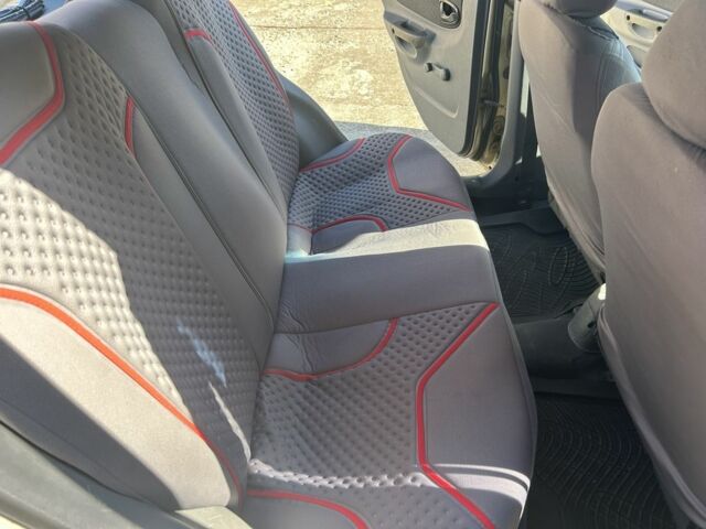 Жовтий Хендай Акцент, об'ємом двигуна 1.3 л та пробігом 380 тис. км за 1750 $, фото 4 на Automoto.ua