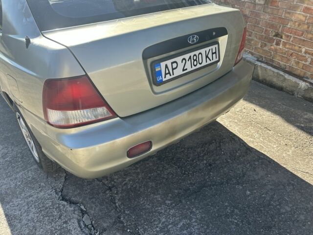Жовтий Хендай Акцент, об'ємом двигуна 1.3 л та пробігом 380 тис. км за 1750 $, фото 1 на Automoto.ua