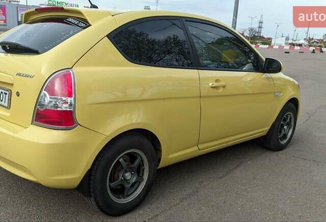 Жовтий Хендай Акцент, об'ємом двигуна 1.6 л та пробігом 149 тис. км за 4700 $, фото 1 на Automoto.ua