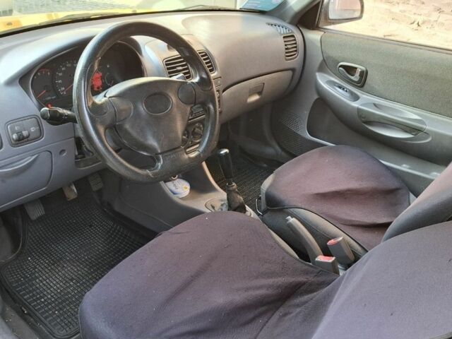 Жовтий Хендай Акцент, об'ємом двигуна 1.5 л та пробігом 355 тис. км за 1548 $, фото 6 на Automoto.ua