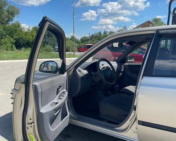 Жовтий Хендай Акцент, об'ємом двигуна 1.5 л та пробігом 234 тис. км за 2999 $, фото 4 на Automoto.ua