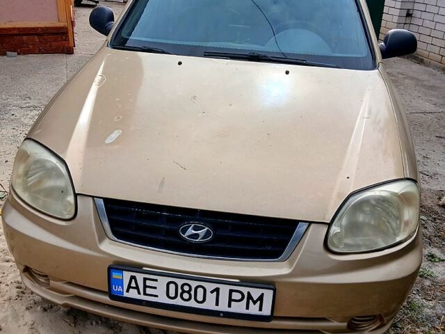 Желтый Хендай Акцент, объемом двигателя 1.5 л и пробегом 361 тыс. км за 1800 $, фото 3 на Automoto.ua
