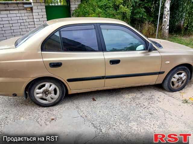 Желтый Хендай Акцент, объемом двигателя 1.5 л и пробегом 361 тыс. км за 1800 $, фото 4 на Automoto.ua