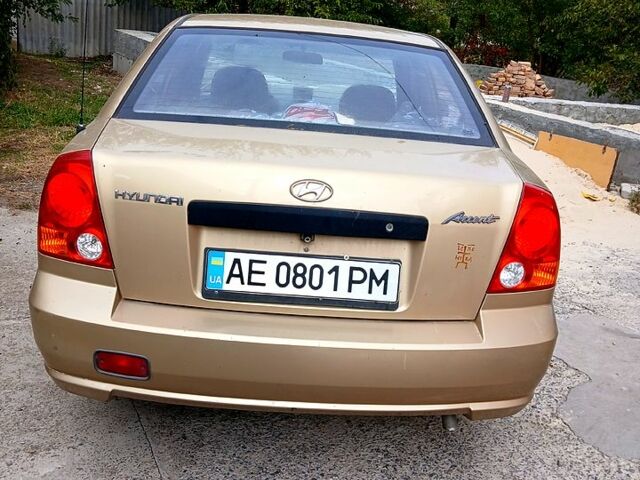 Желтый Хендай Акцент, объемом двигателя 1.5 л и пробегом 361 тыс. км за 1800 $, фото 1 на Automoto.ua