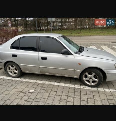 Серый Хендай Акцент, объемом двигателя 1.3 л и пробегом 180 тыс. км за 1999 $, фото 6 на Automoto.ua