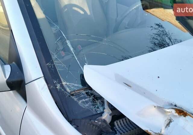 Серый Хендай Акцент, объемом двигателя 1.4 л и пробегом 162 тыс. км за 2200 $, фото 8 на Automoto.ua