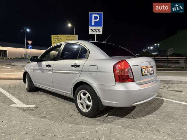 Серый Хендай Акцент, объемом двигателя 1.49 л и пробегом 280 тыс. км за 3800 $, фото 6 на Automoto.ua