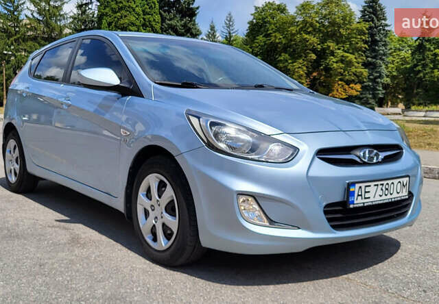 Сірий Хендай Акцент, об'ємом двигуна 1.59 л та пробігом 92 тис. км за 8500 $, фото 2 на Automoto.ua