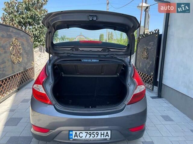 Сірий Хендай Акцент, об'ємом двигуна 1.4 л та пробігом 260 тис. км за 7200 $, фото 2 на Automoto.ua