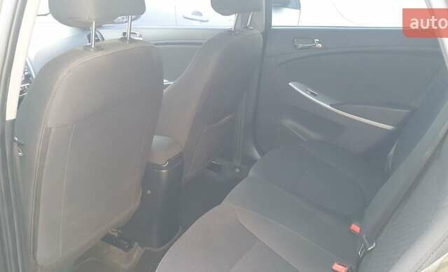 Сірий Хендай Акцент, об'ємом двигуна 1.6 л та пробігом 221 тис. км за 8500 $, фото 17 на Automoto.ua