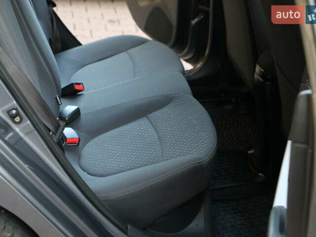 Хендай Акцент 2012 в Киеве на Automoto.ua Серый Хендай Акцент, объемом двигателя 1.4 л и пробегом 45 тыс. км за 6300 $, фото 16 на Automoto.ua