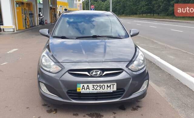 Сірий Хендай Акцент, об'ємом двигуна 1.6 л та пробігом 221 тис. км за 8500 $, фото 3 на Automoto.ua