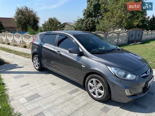 Сірий Хендай Акцент, об'ємом двигуна 1.4 л та пробігом 260 тис. км за 7200 $, фото 8 на Automoto.ua