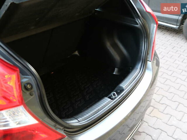 Хендай Акцент 2012 в Киеве на Automoto.ua Серый Хендай Акцент, объемом двигателя 1.4 л и пробегом 45 тыс. км за 6300 $, фото 30 на Automoto.ua