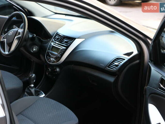 Хендай Акцент 2012 в Киеве на Automoto.ua Серый Хендай Акцент, объемом двигателя 1.4 л и пробегом 45 тыс. км за 6300 $, фото 17 на Automoto.ua