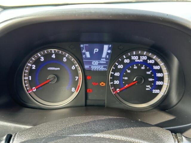 Серый Хендай Акцент, объемом двигателя 1.6 л и пробегом 99 тыс. км за 7600 $, фото 4 на Automoto.ua