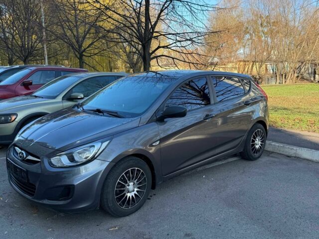Сірий Хендай Акцент, об'ємом двигуна 1.4 л та пробігом 152 тис. км за 7700 $, фото 1 на Automoto.ua