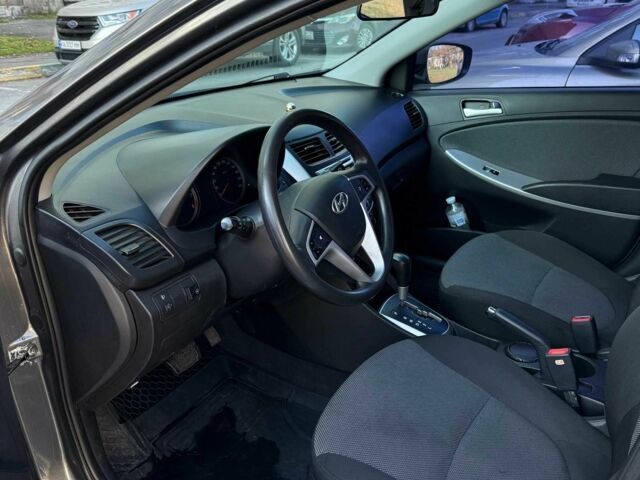 Сірий Хендай Акцент, об'ємом двигуна 1.4 л та пробігом 152 тис. км за 7700 $, фото 11 на Automoto.ua