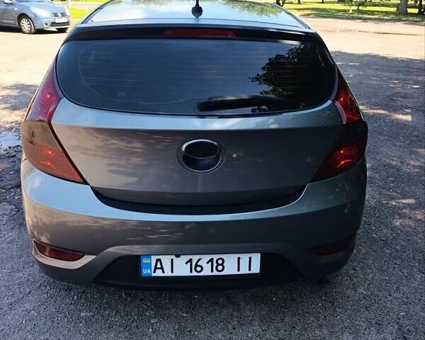 Серый Хендай Акцент, объемом двигателя 1.6 л и пробегом 200 тыс. км за 8500 $, фото 10 на Automoto.ua