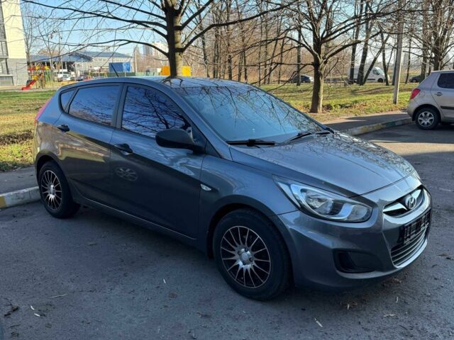 Сірий Хендай Акцент, об'ємом двигуна 1.4 л та пробігом 152 тис. км за 7700 $, фото 3 на Automoto.ua