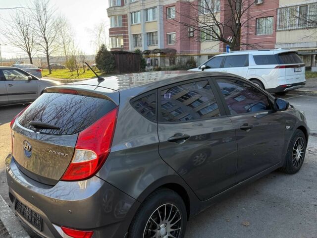Сірий Хендай Акцент, об'ємом двигуна 1.4 л та пробігом 152 тис. км за 7700 $, фото 6 на Automoto.ua