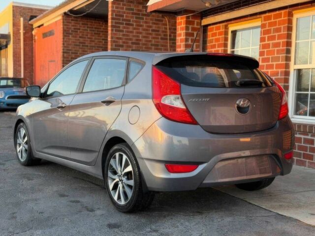 Серый Хендай Акцент, объемом двигателя 1.6 л и пробегом 78 тыс. км за 1900 $, фото 3 на Automoto.ua