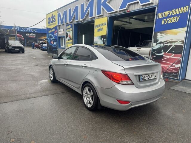 Серый Хендай Акцент, объемом двигателя 1.4 л и пробегом 300 тыс. км за 4700 $, фото 4 на Automoto.ua