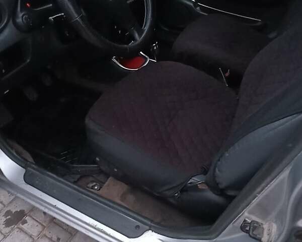 Сірий Хендай Акцент, об'ємом двигуна 1.5 л та пробігом 739 тис. км за 2200 $, фото 6 на Automoto.ua