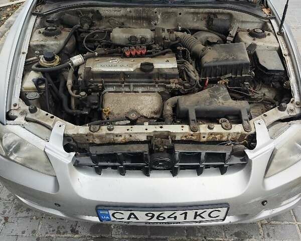 Серый Хендай Акцент, объемом двигателя 1.6 л и пробегом 480 тыс. км за 1200 $, фото 5 на Automoto.ua