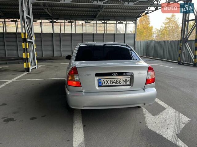 Сірий Хендай Акцент, об'ємом двигуна 1.49 л та пробігом 323 тис. км за 3599 $, фото 4 на Automoto.ua