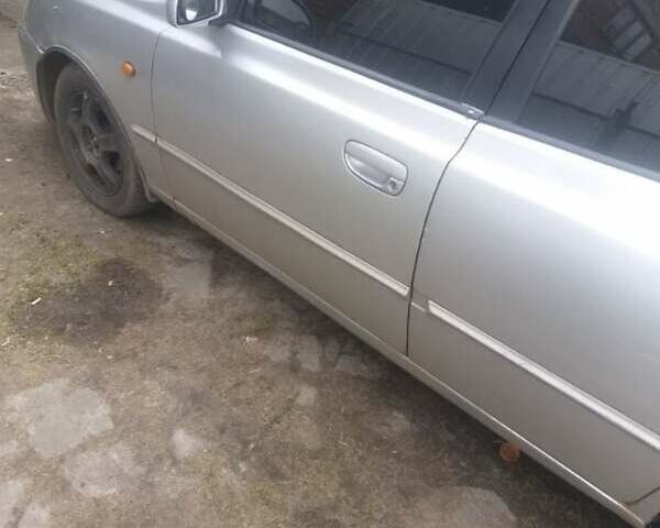 Серый Хендай Акцент, объемом двигателя 1.6 л и пробегом 330 тыс. км за 1500 $, фото 1 на Automoto.ua