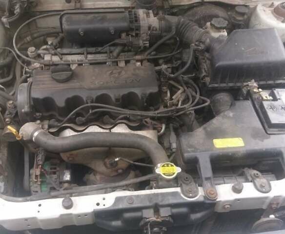 Серый Хендай Акцент, объемом двигателя 1.6 л и пробегом 330 тыс. км за 1500 $, фото 10 на Automoto.ua