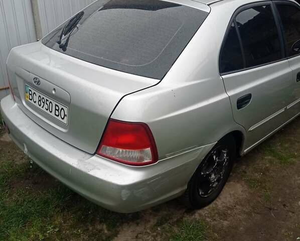 Серый Хендай Акцент, объемом двигателя 1.6 л и пробегом 330 тыс. км за 1500 $, фото 15 на Automoto.ua